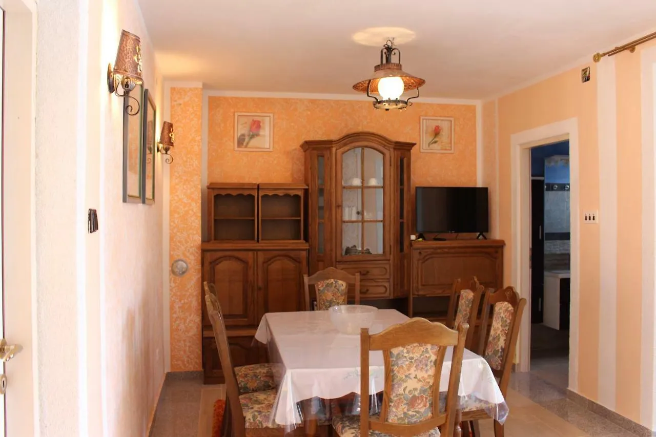 Aura Apartment Jadranovo